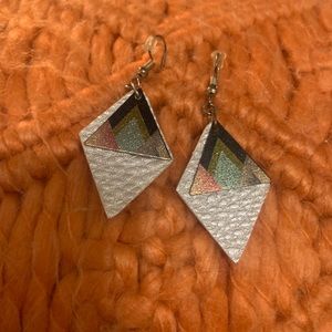 Leather/metal earrings